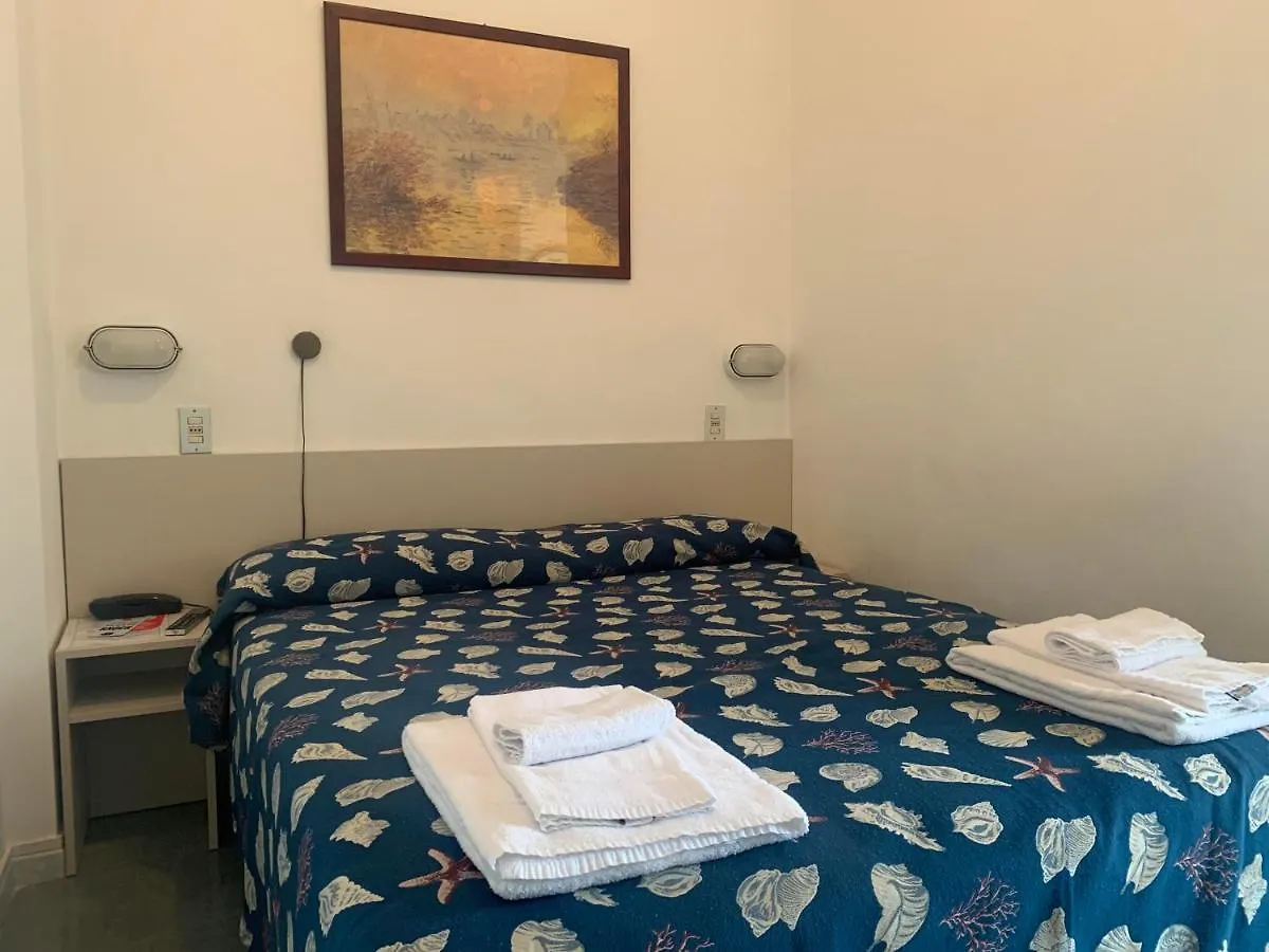 Hotel Montmartre Rimini