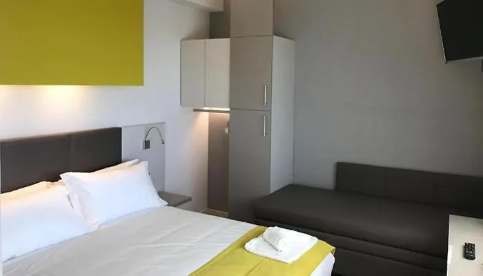 Hotel Montmartre Rimini