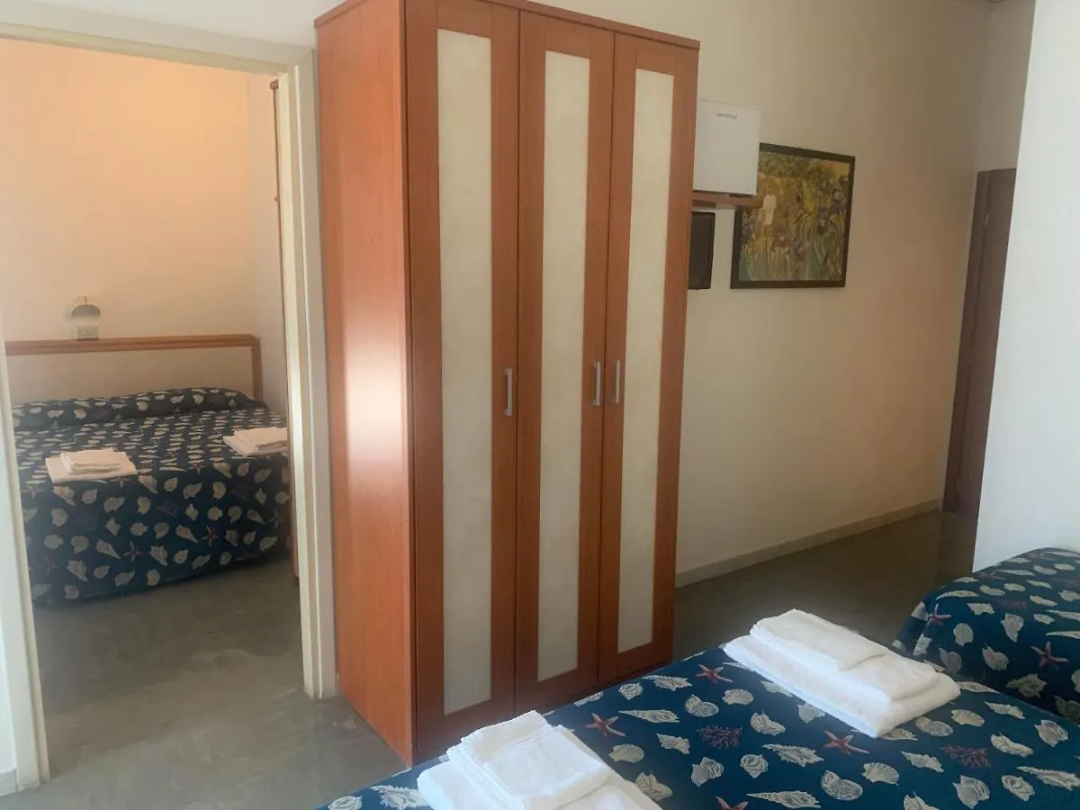 Hotel Montmartre Rimini