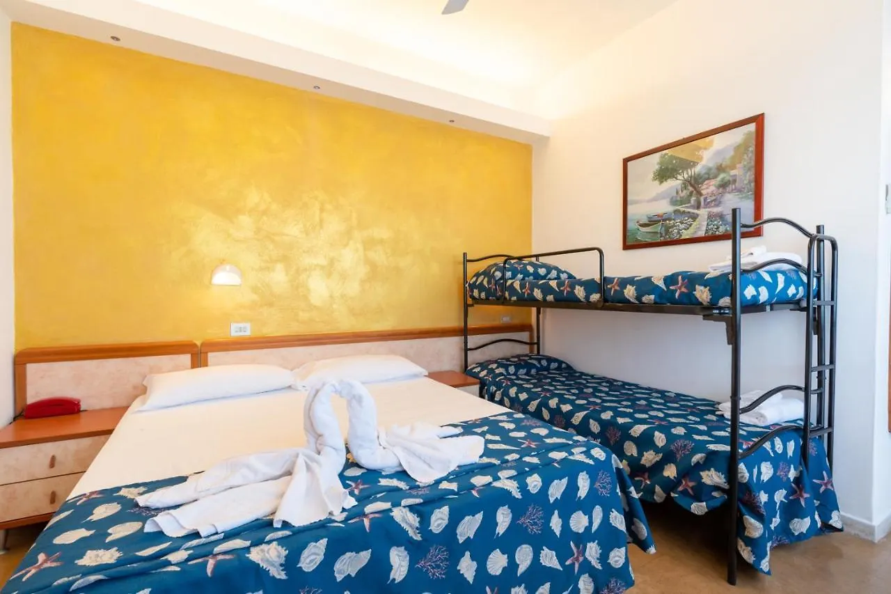 Hotel Montmartre Rimini