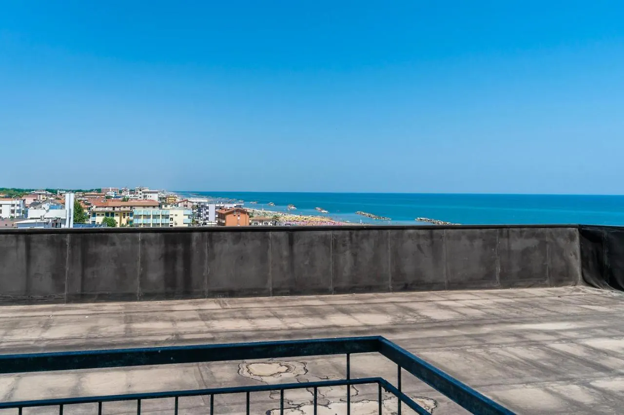 Hotel Montmartre Rimini 3*,