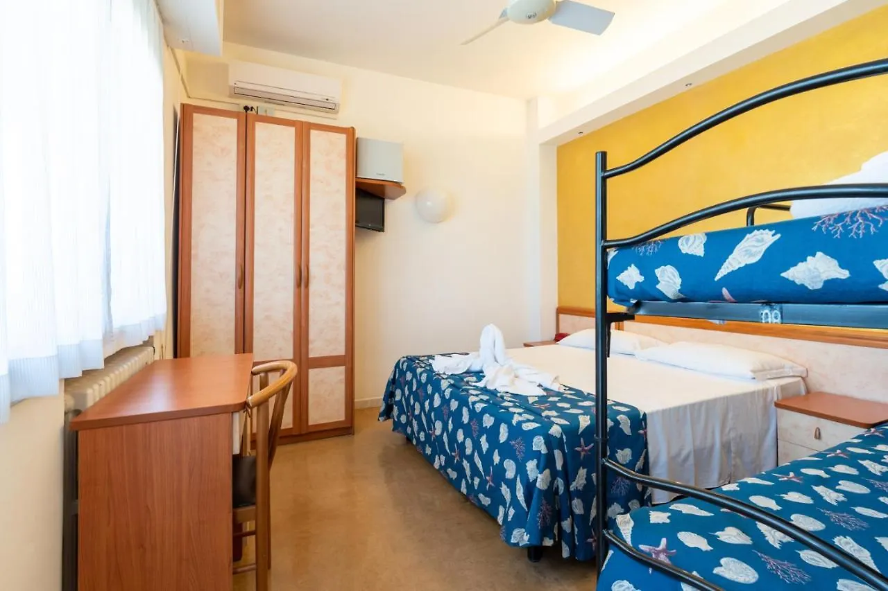 Hotel Montmartre Rimini