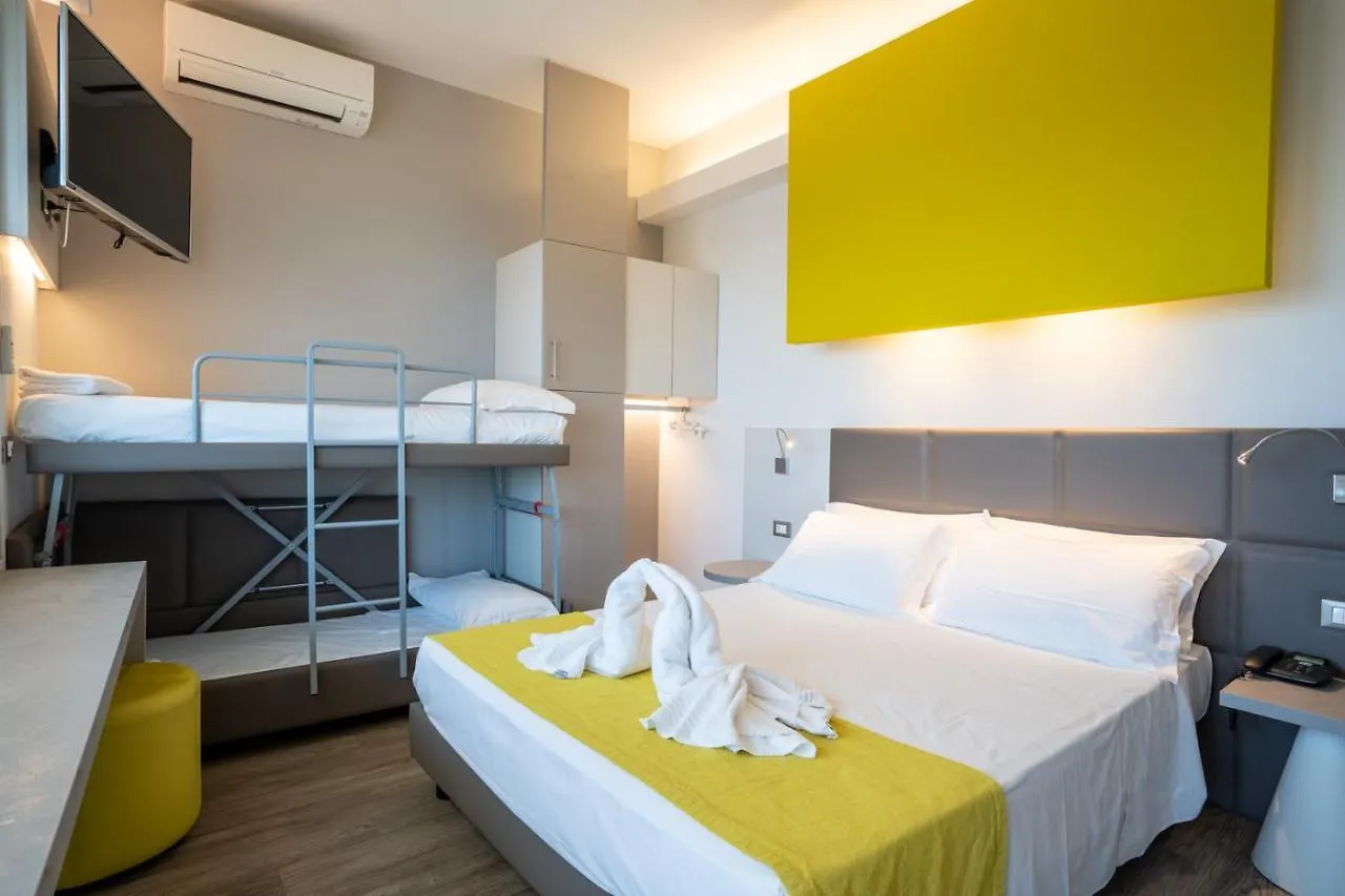 Hotel Montmartre Rimini