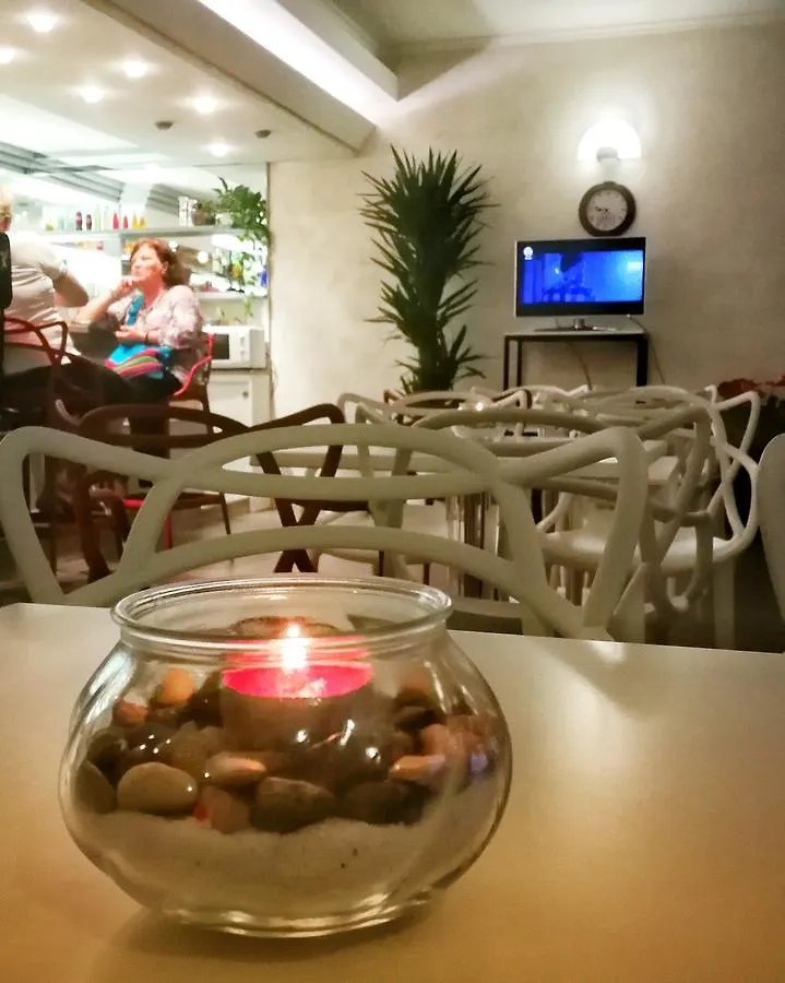 Hotel Montmartre Rimini