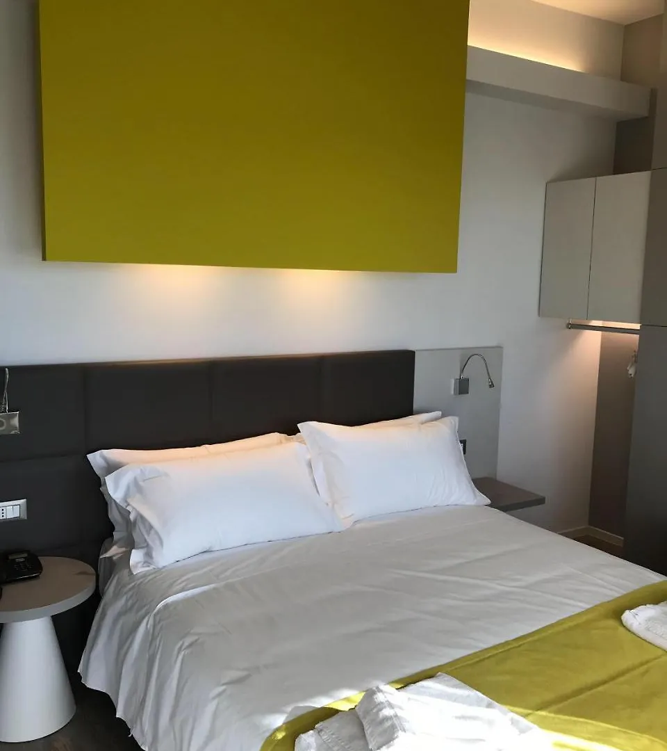 Hotel Montmartre Rimini