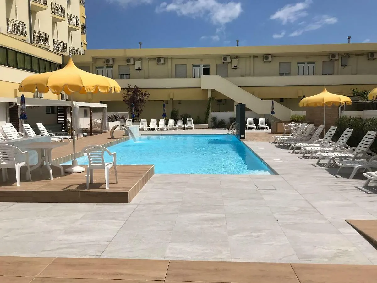 Hotel Montmartre Rimini