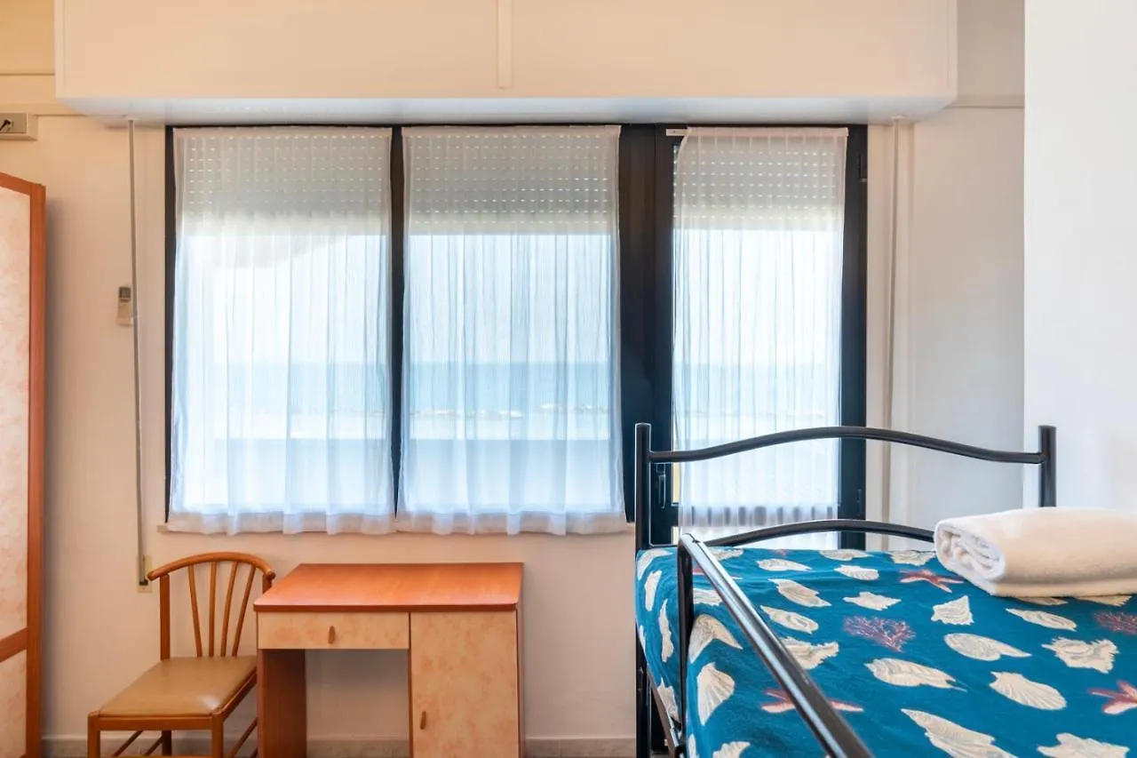 Hotel Montmartre Rimini