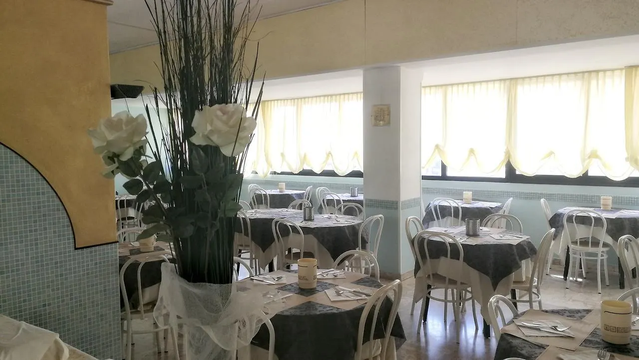 Hotel Montmartre Rimini Italia