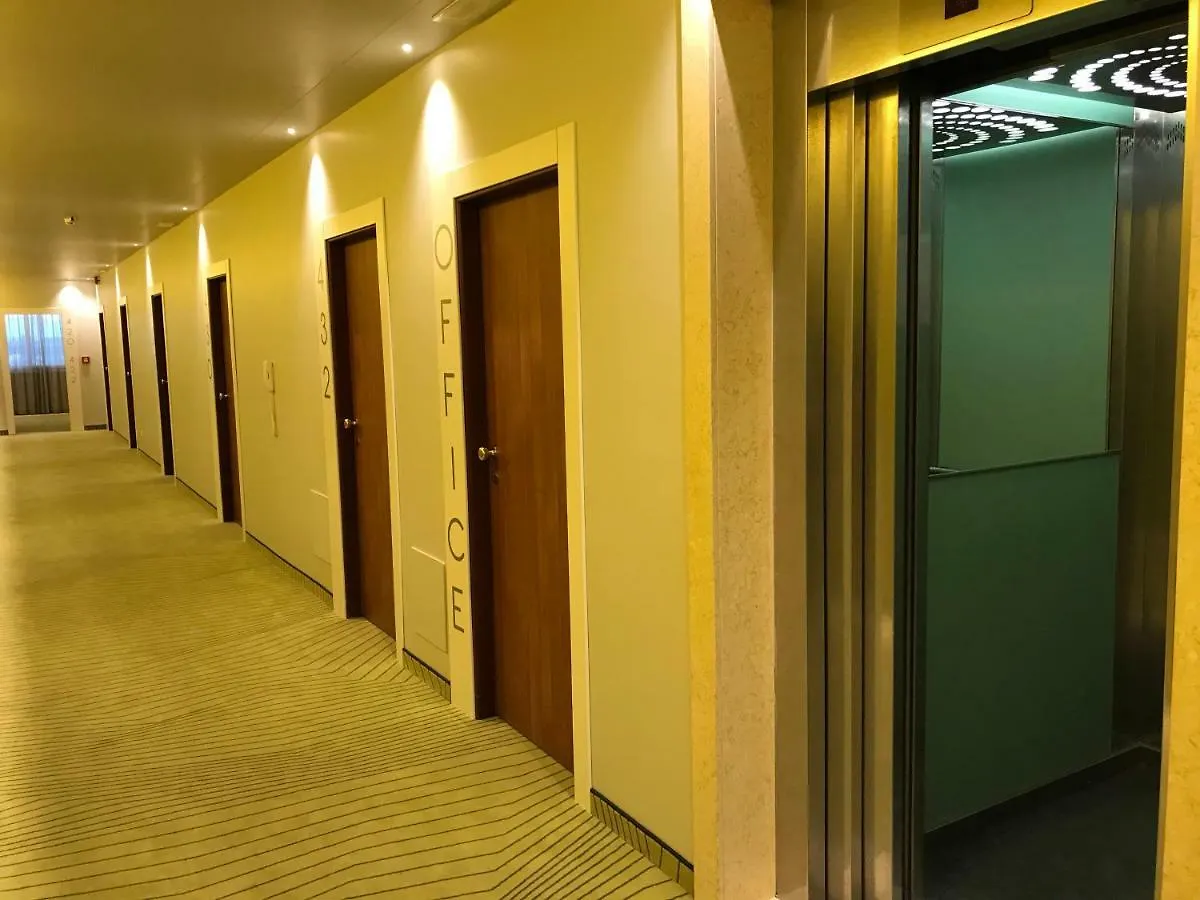 Hotel Montmartre Rimini 3*,  Italia